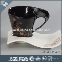 La mejor flor del oro de la venta respetuosa del medio ambiente imprimió el platillo de porcelana y las tazas de café del café express